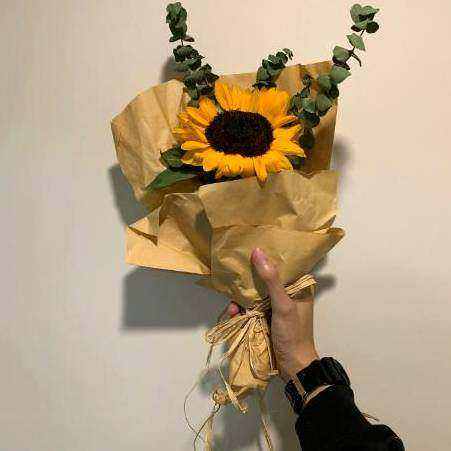 Composizione floreale Evguno